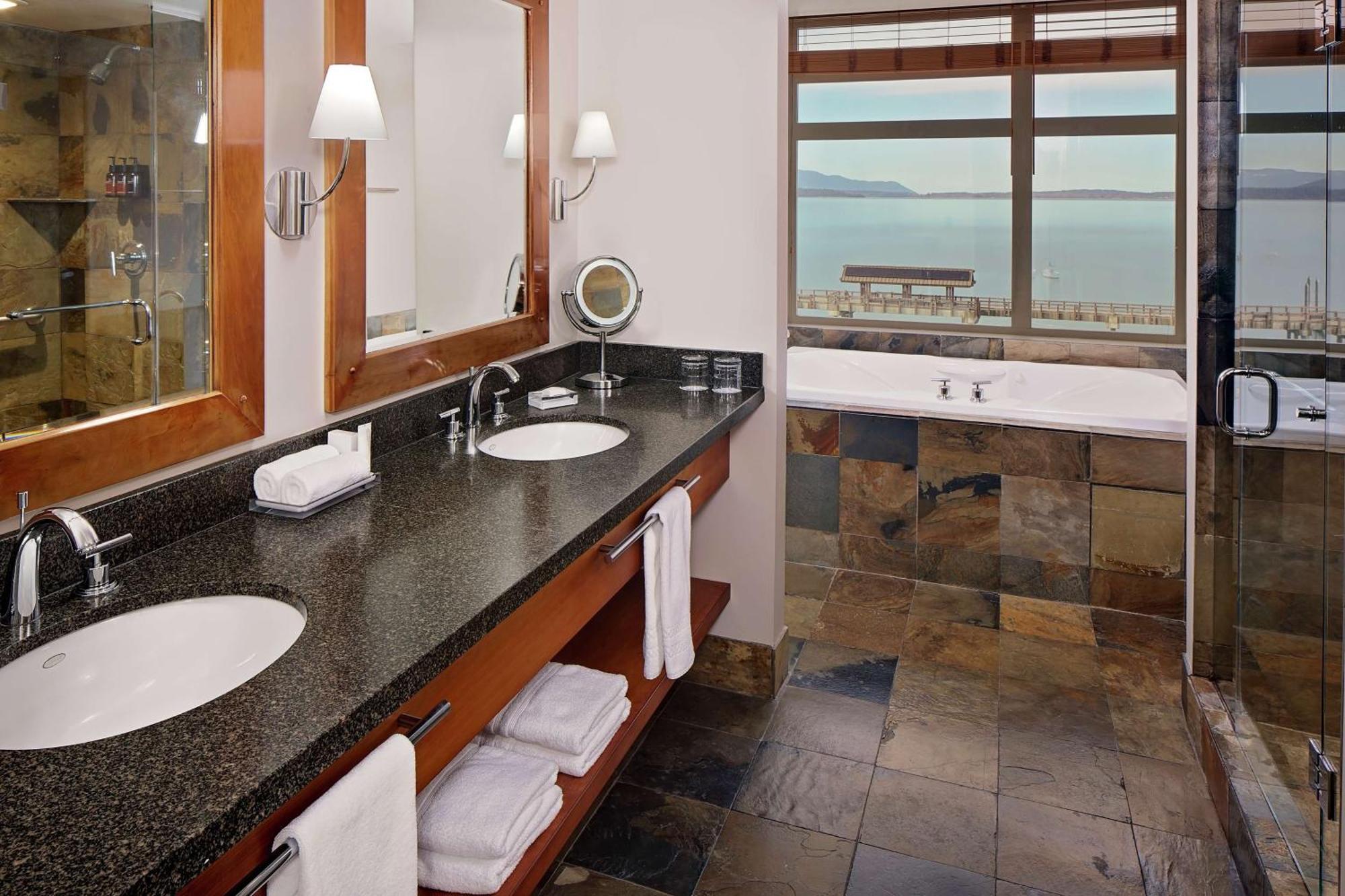 Chrysalis Inn & Spa Bellingham, Curio Collection By Hilton Екстер'єр фото